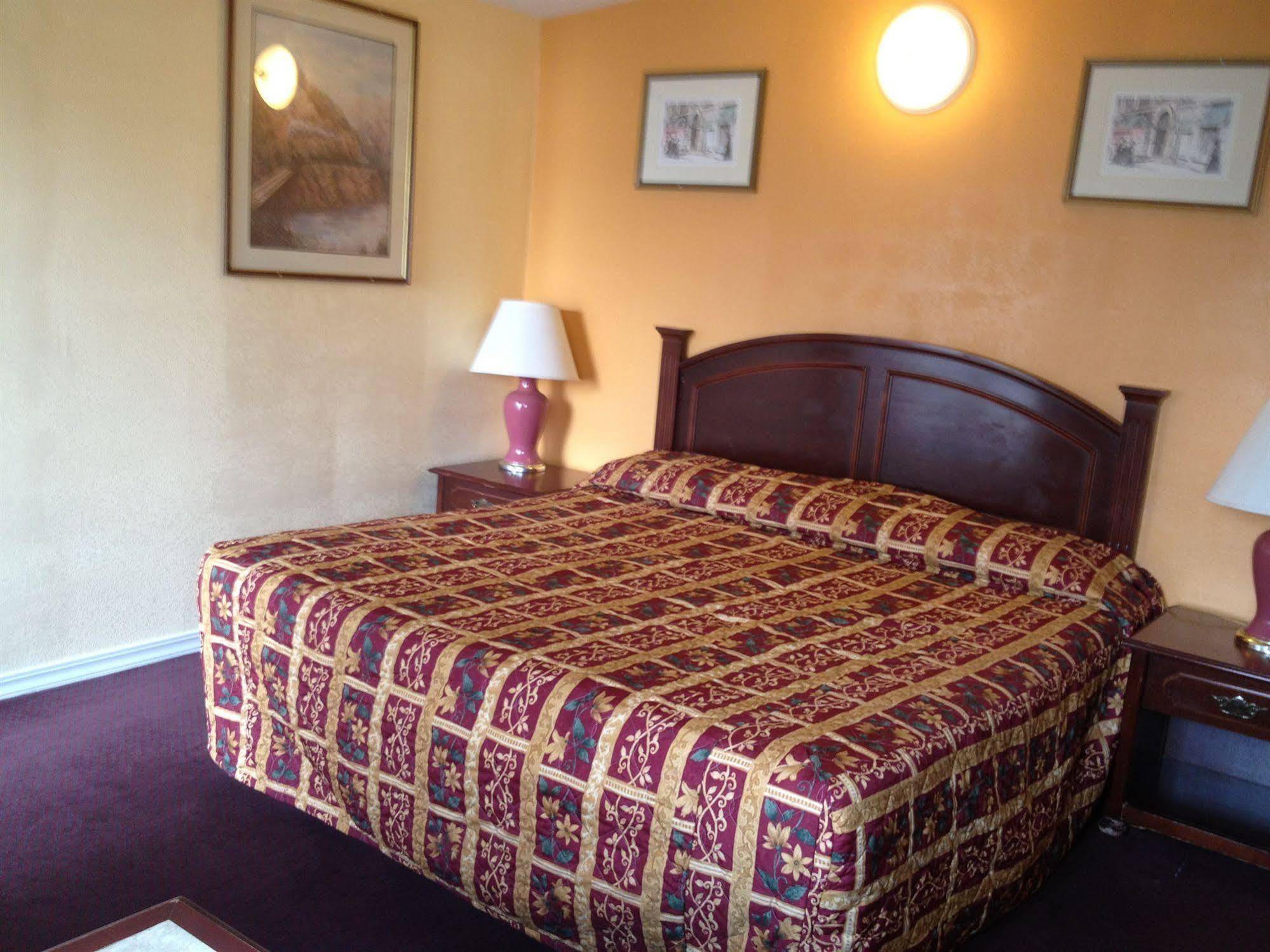 Budget Inn Of America Medford Exterior foto
